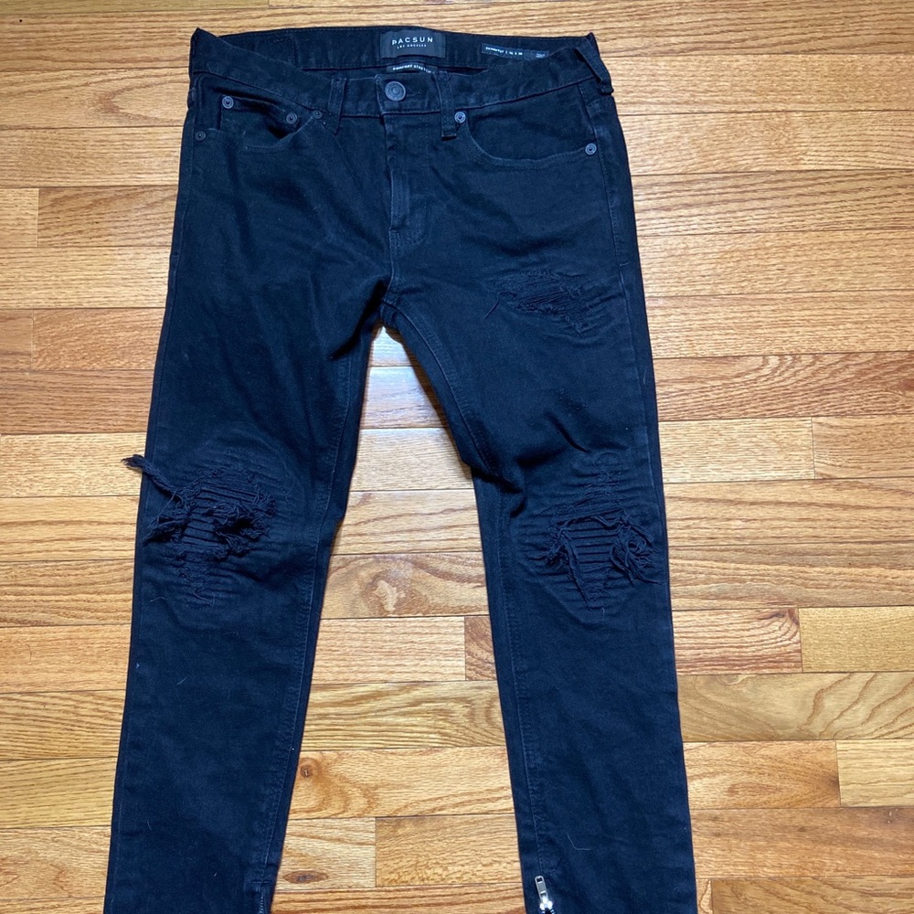 Black skinny jeans